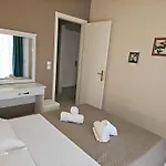 Magafinis Apartament *